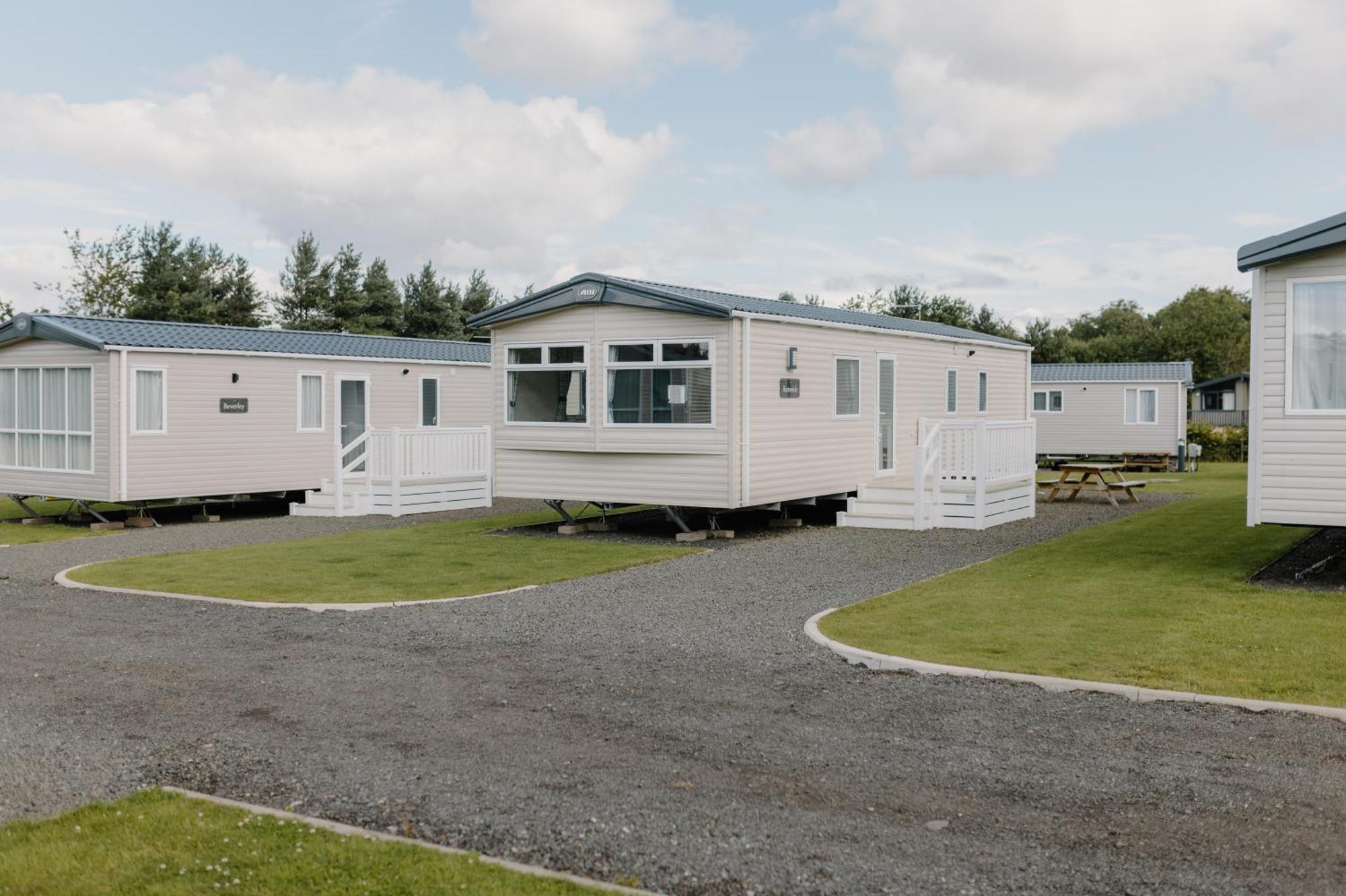 Linwater Holiday Park Villa Newbridge  Exterior photo